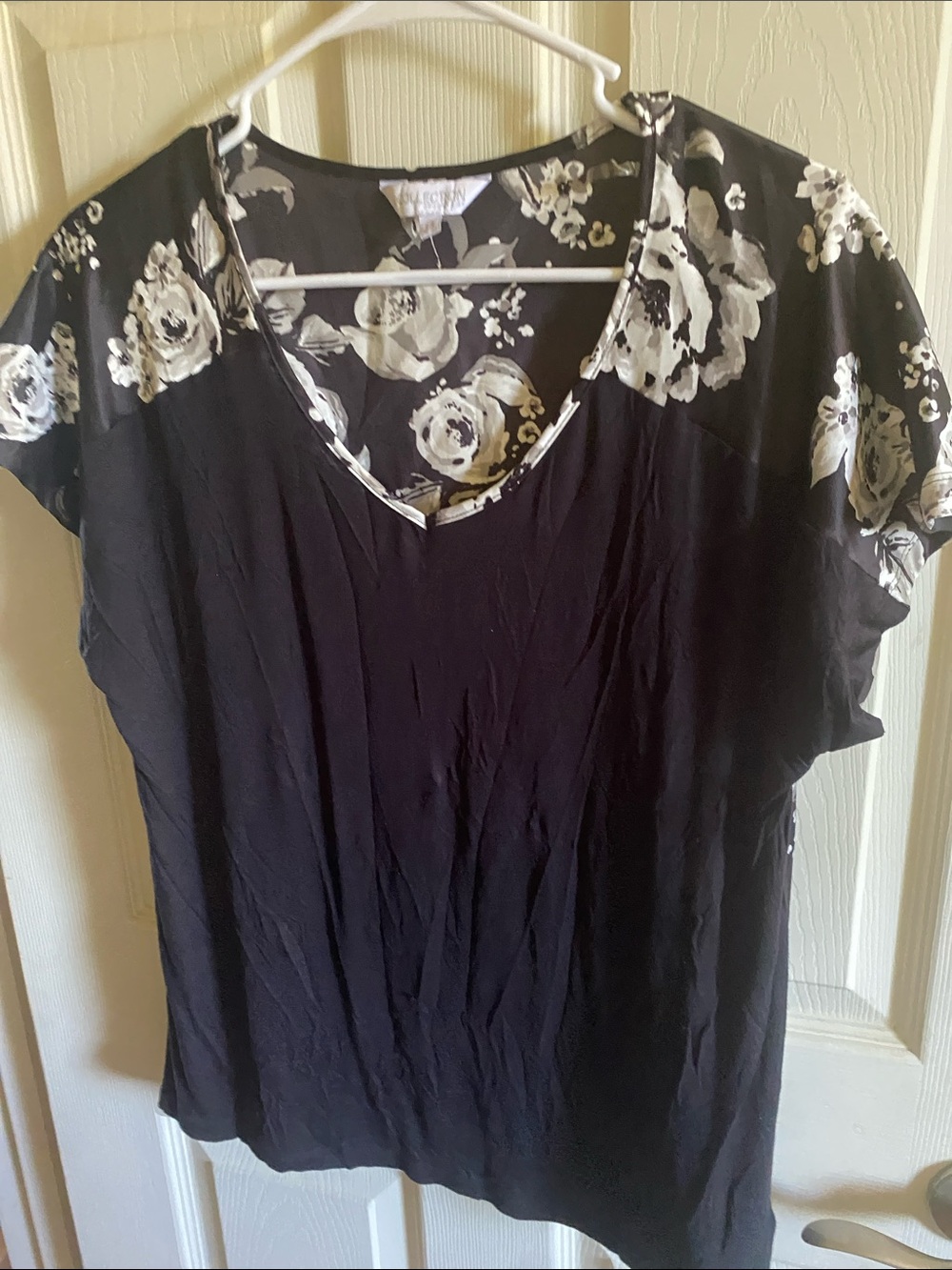 Women’s Black Floral Accent V-Neck Top